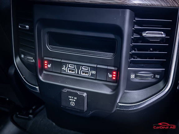 Dodge RAM 1500 12 of 30