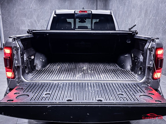 Dodge RAM 1500 13 of 30