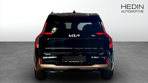 Kia EV9 8 of 15