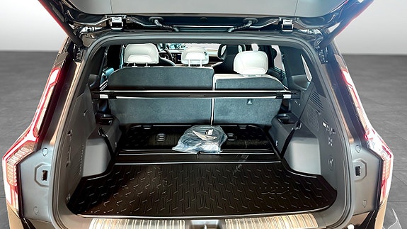 Kia EV9 3 of 15