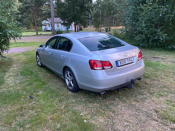 Lexus GS300 2 of 3