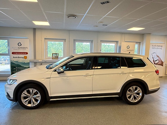 Volkswagen Passat Alltrack 6 of 30
