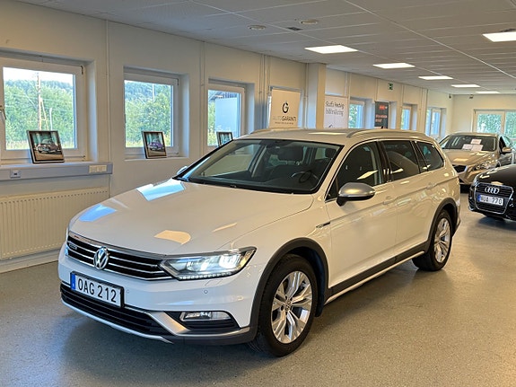 Volkswagen Passat Alltrack 5 of 30
