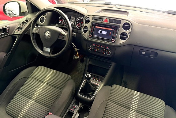 Volkswagen Tiguan 16 of 21