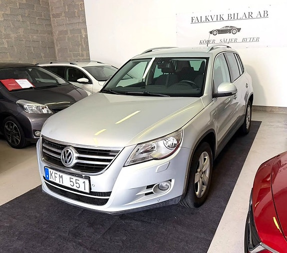 Volkswagen Tiguan 3 of 21