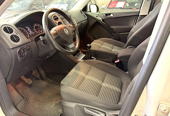 Volkswagen Tiguan 10 of 21