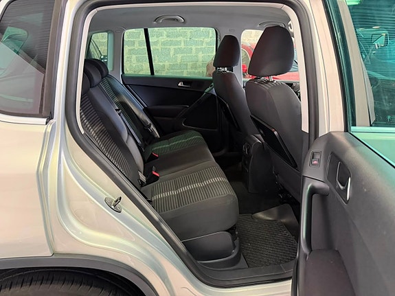 Volkswagen Tiguan 14 of 21