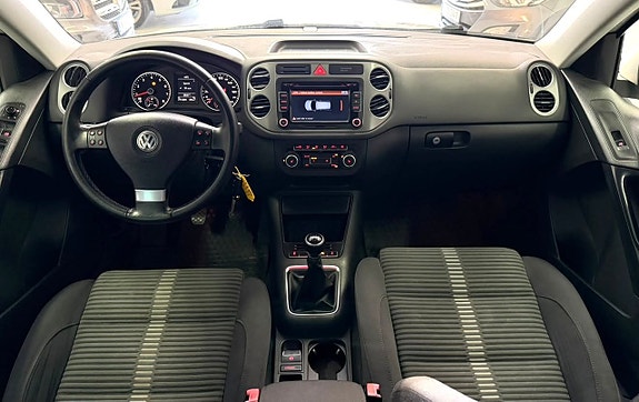 Volkswagen Tiguan 11 of 21