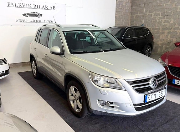 Volkswagen Tiguan 2 of 21