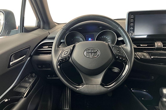 Toyota C-HR 11 of 21