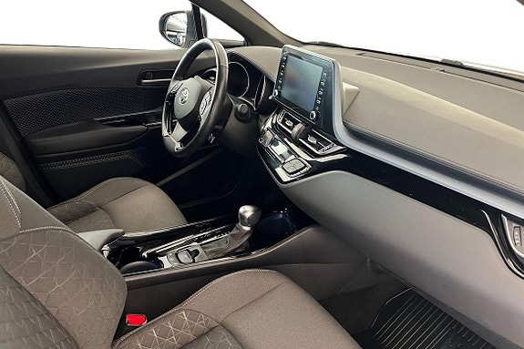 Toyota C-HR 7 of 21