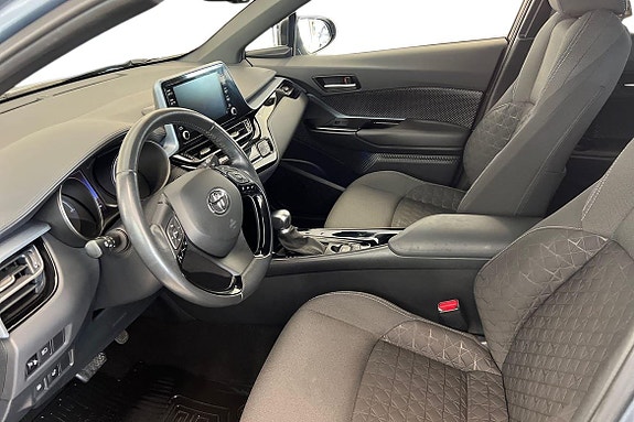 Toyota C-HR 14 of 21