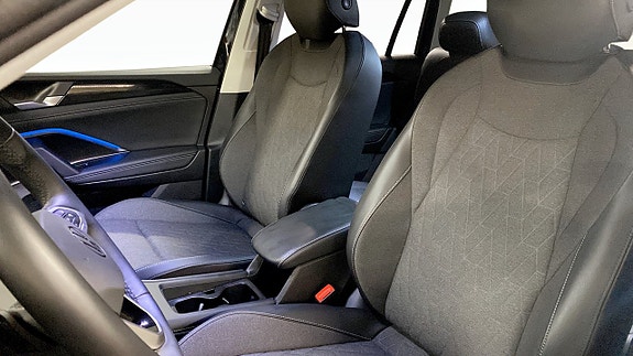 Volkswagen Tiguan 8 of 12