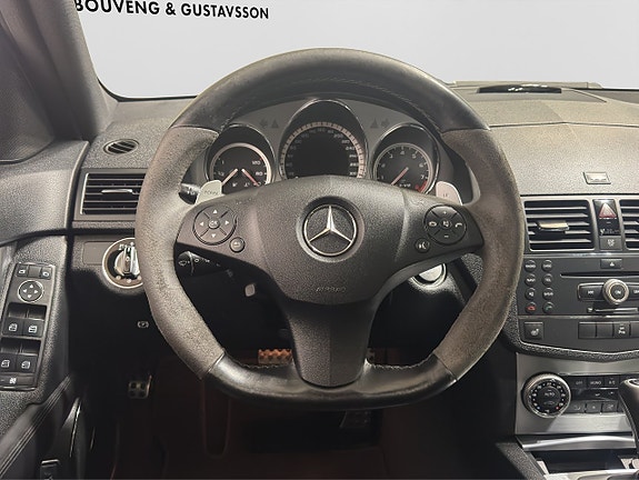 Mercedes-Benz C63 14 of 19
