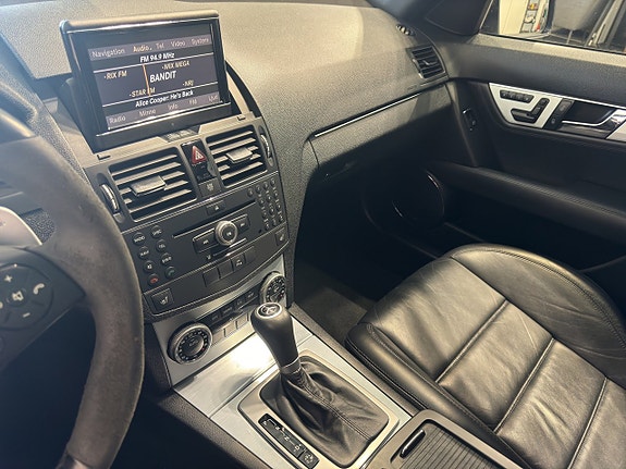 Mercedes-Benz C63 16 of 19