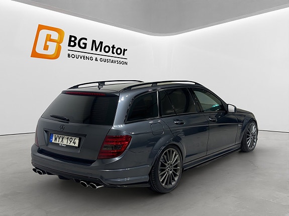 Mercedes-Benz C63 4 of 19