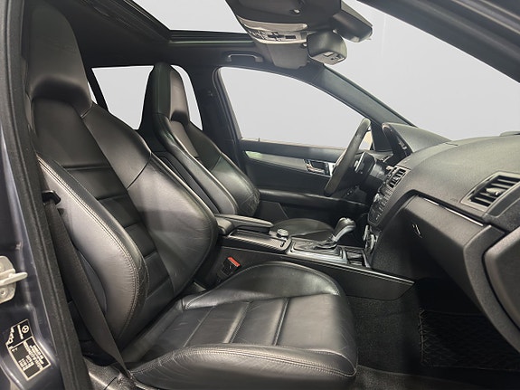 Mercedes-Benz C63 9 of 19