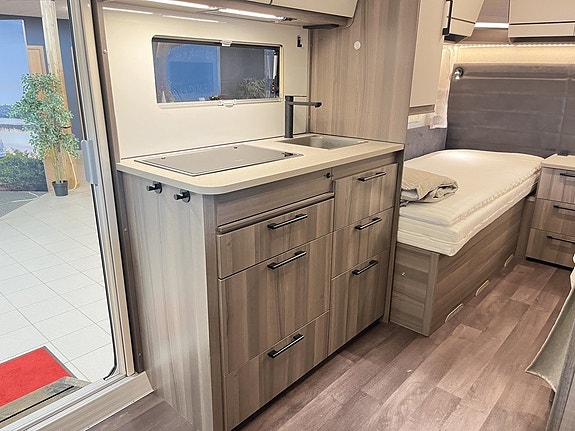 Kabe ESTATE 470 GLE (ALDE+Solcell+Mover+Cykelställ) 8 of 19