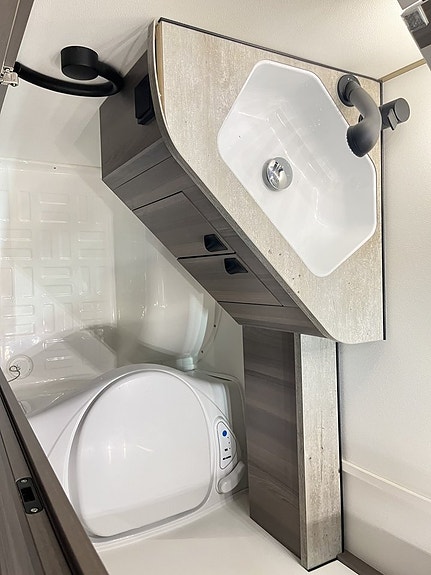 Kabe ESTATE 470 GLE (ALDE+Solcell+Mover+Cykelställ) 16 of 19