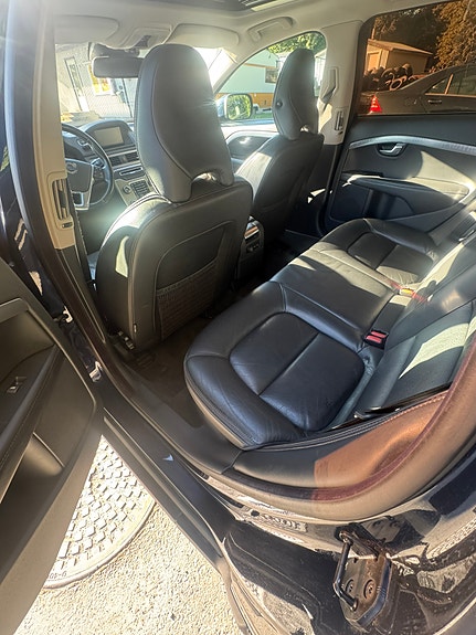 Volvo XC70 4 of 6