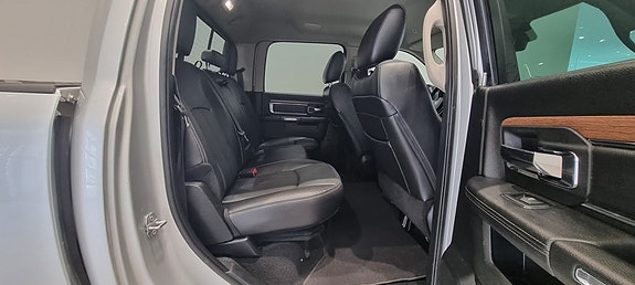 Dodge RAM 1500 10 of 13