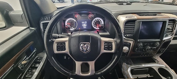 Dodge RAM 1500 9 of 13