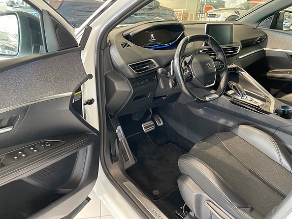 Peugeot 3008 12 of 21