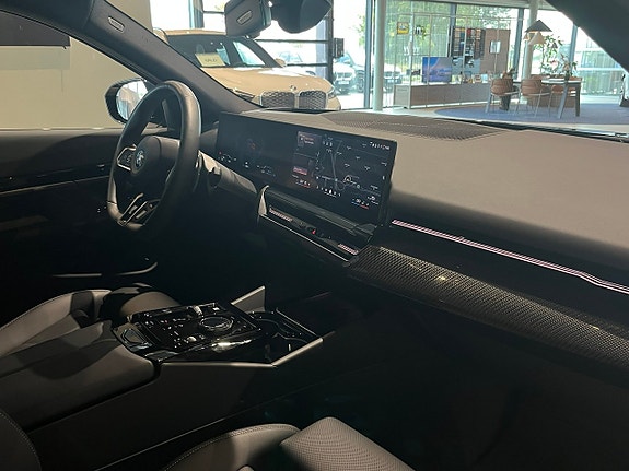 BMW 530e 17 of 21