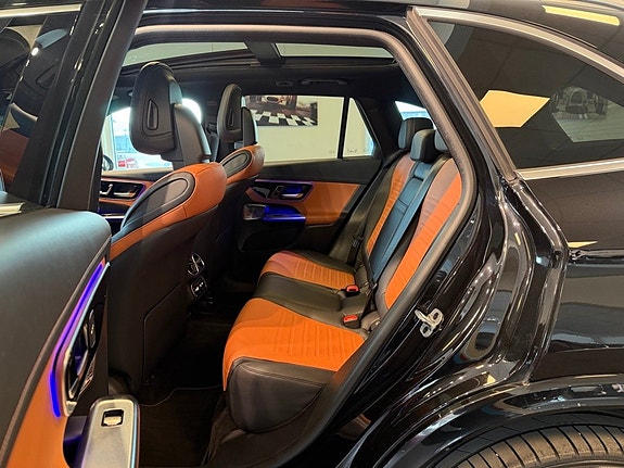 Mercedes-Benz GLC300 e 28 of 30