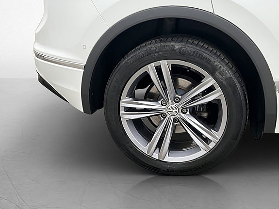Volkswagen Tiguan 30 of 30