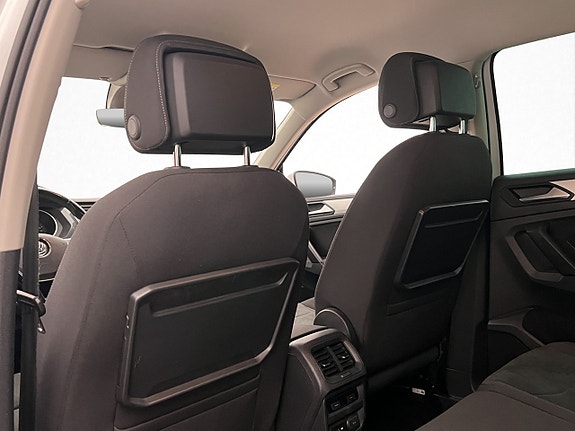 Volkswagen Tiguan 23 of 30