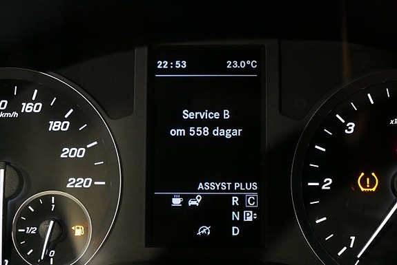 Mercedes-Benz eVito Tourer 22 of 22