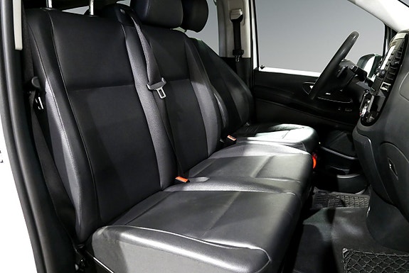 Mercedes-Benz eVito Tourer 13 of 22