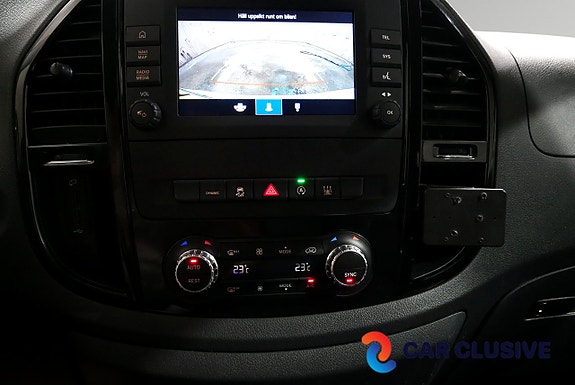 Mercedes-Benz eVito Tourer 17 of 22