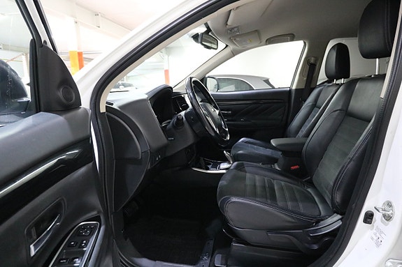 Mitsubishi Outlander 5 of 17