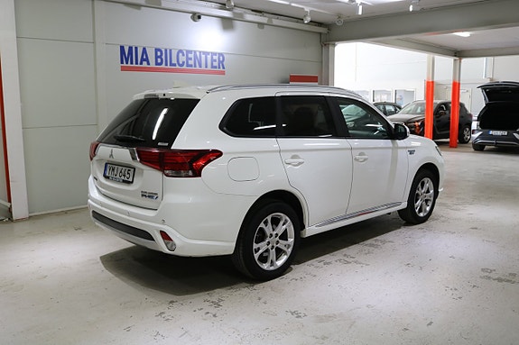 Mitsubishi Outlander 3 of 17