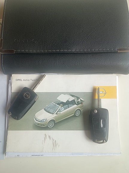 Opel Astra 12 of 13