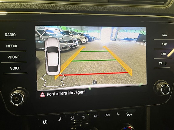 Skoda Superb 19 of 24