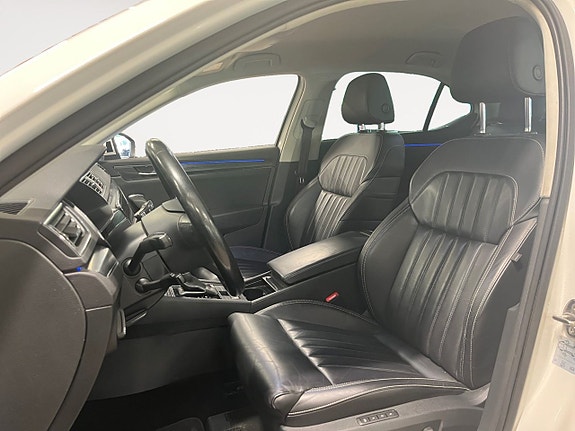 Skoda Superb 9 of 24