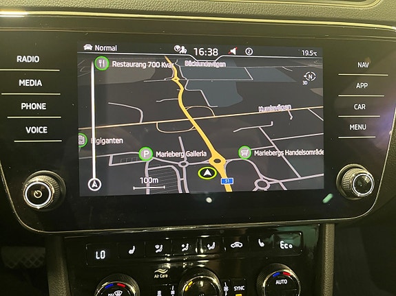 Skoda Superb 17 of 24