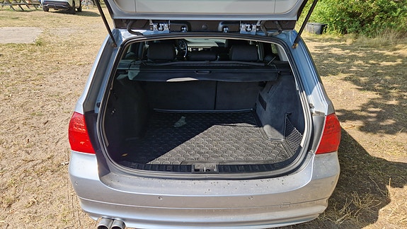 BMW 325d 5 of 7