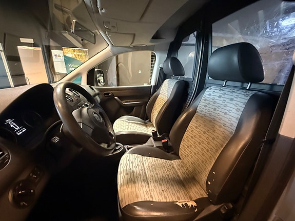 Volkswagen Caddy Maxi 13 of 17