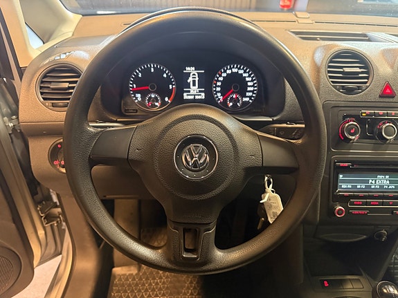 Volkswagen Caddy Maxi 12 of 17