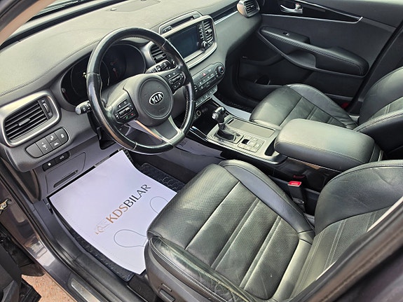 Kia Sorento 9 of 17