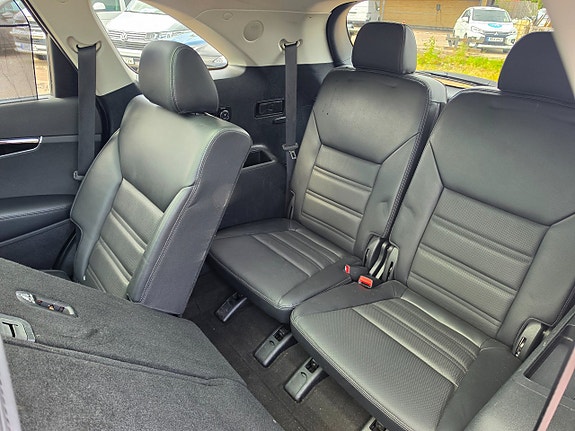 Kia Sorento 11 of 17