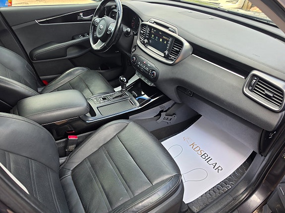 Kia Sorento 7 of 17