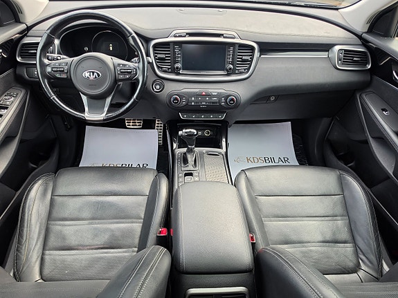 Kia Sorento 8 of 17