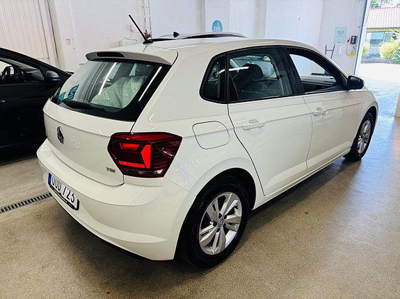 Volkswagen Polo 15 of 24