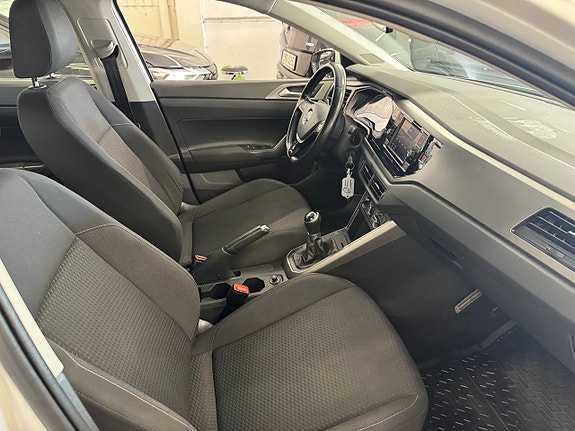 Volkswagen Polo 17 of 24