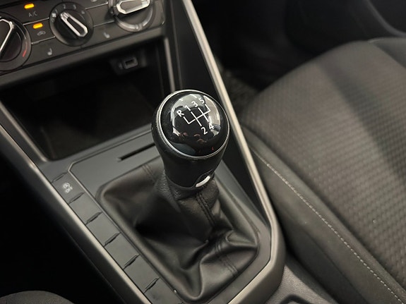 Volkswagen Polo 22 of 24